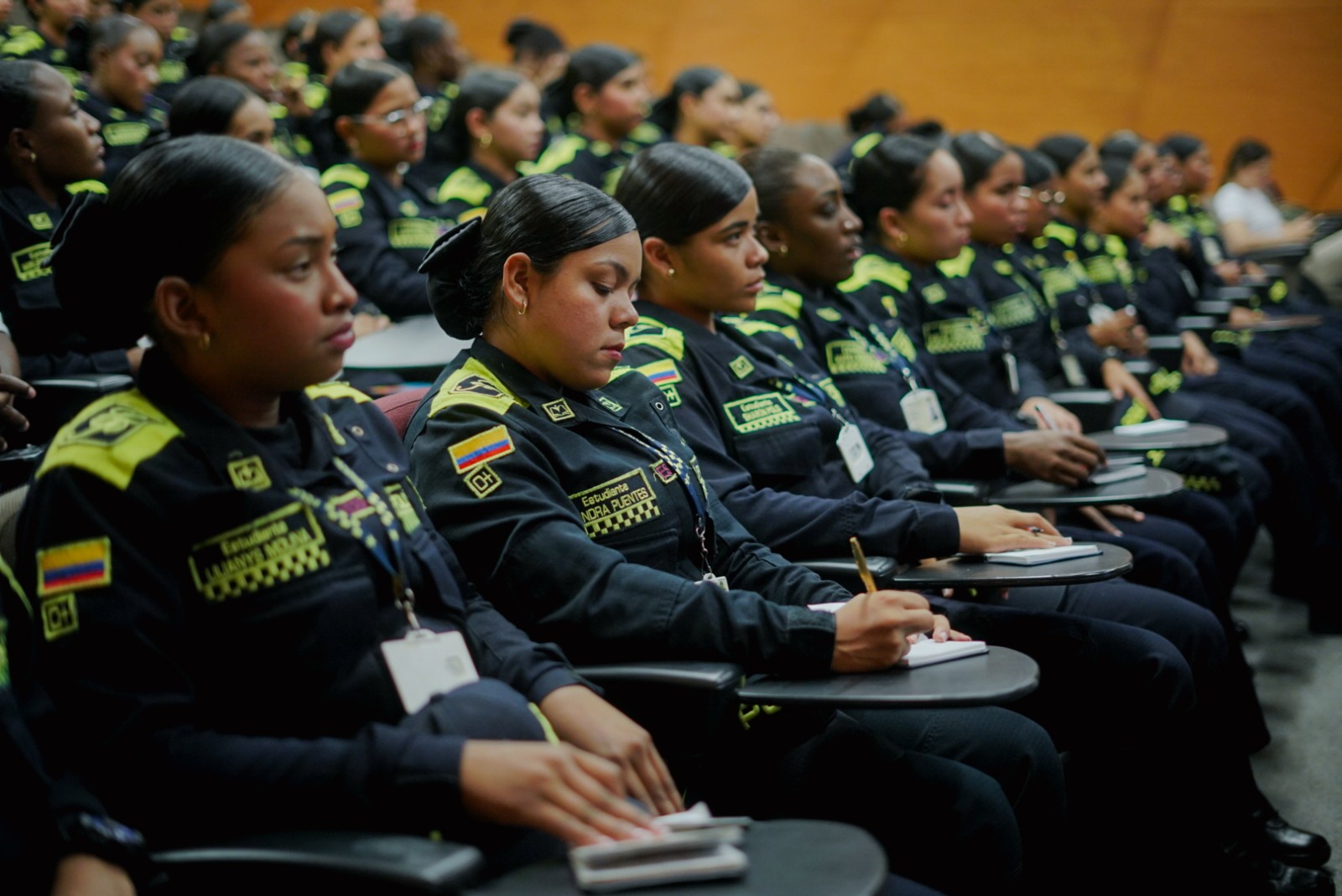 La Alcaldía de Medellín y la Defensoría del Pueblo presentan diplomado sobre derechos humanos