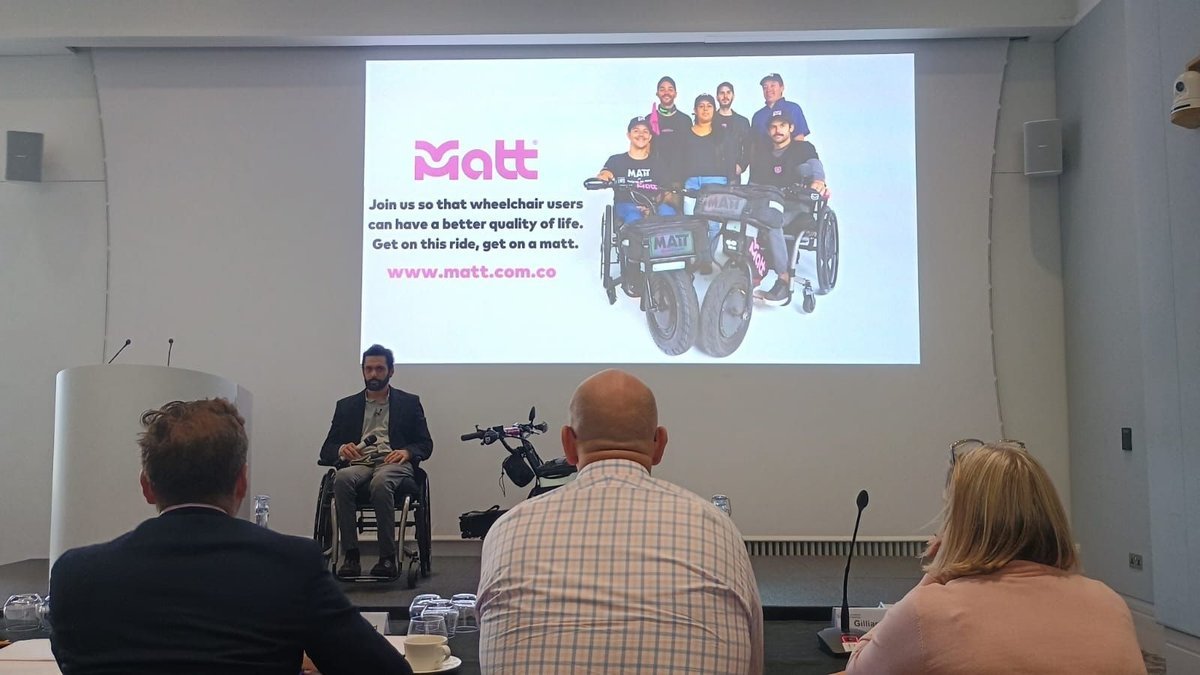 Dos emprendedores científicos de Medellín fueron reconocidos por organización de Reino Unido que promueve la excelencia en ingeniería