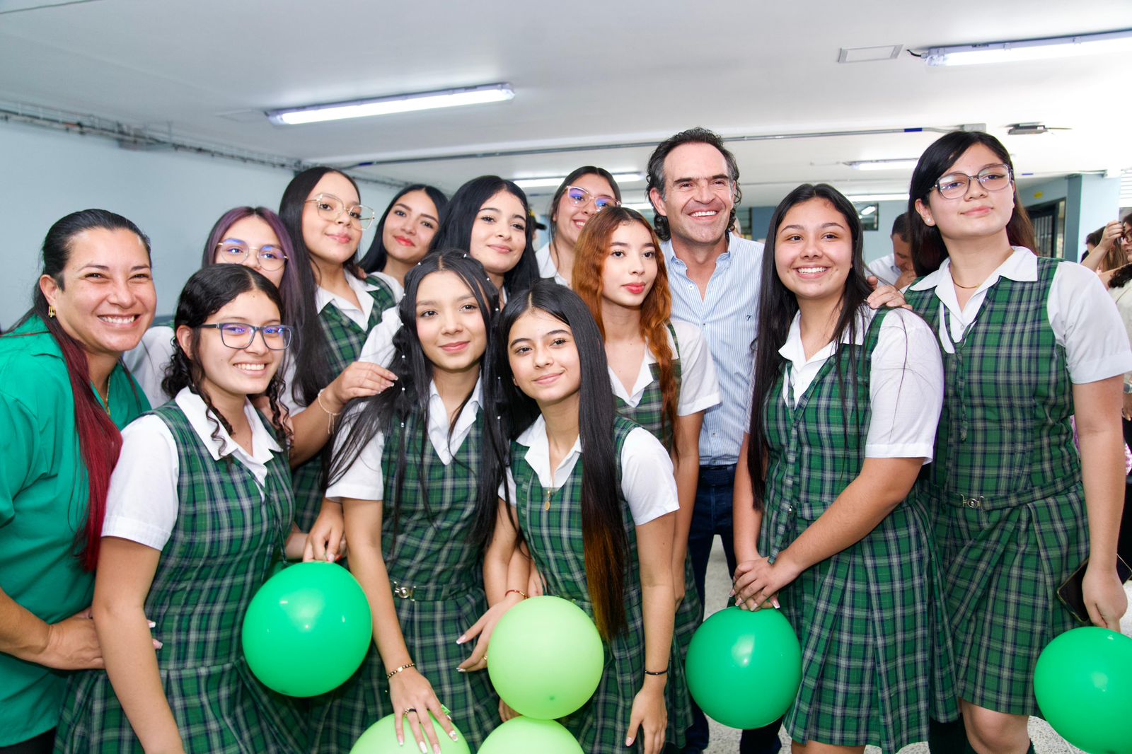 “Esto no es un juego, tenemos que cuidar a nuestras niñas y niños”: alcalde Federico Gutiérrez presenta estrategia Con mi Cuerpo Nadie se Mete