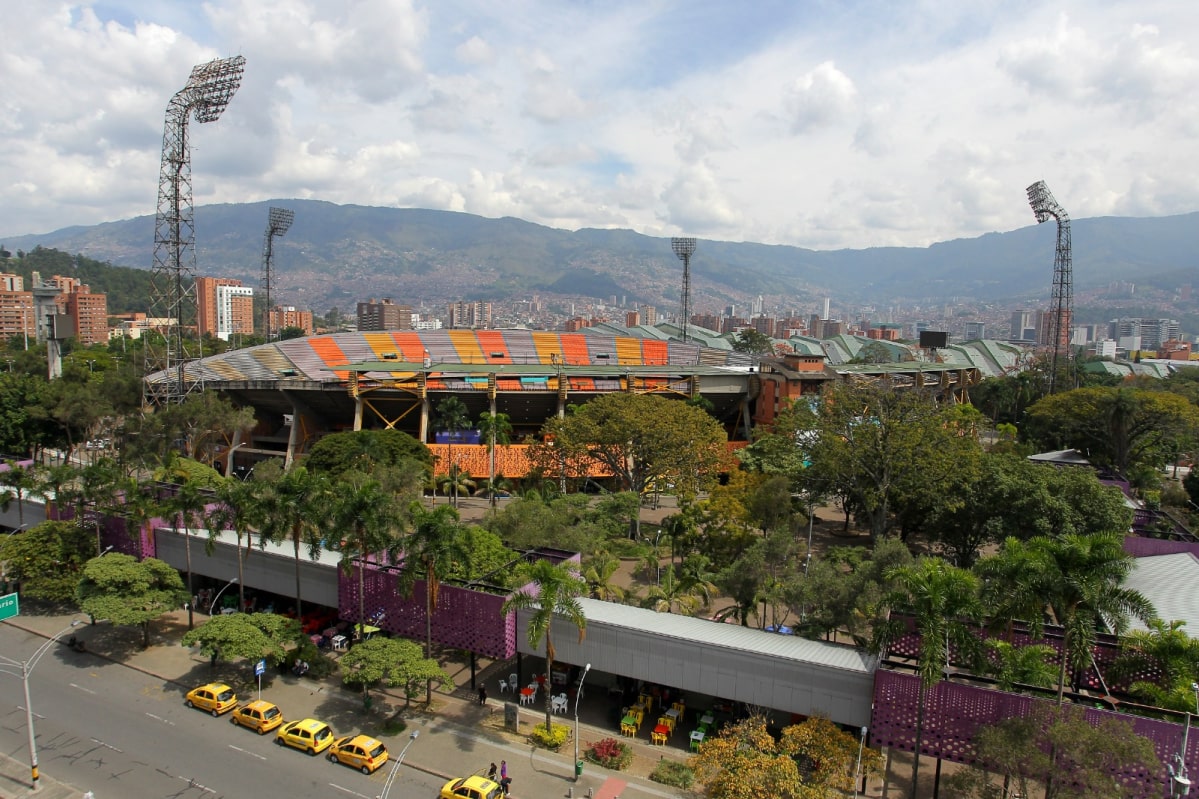 Federico Gutiérrez Zuluaga anuncia pantallas en el Estadio Atanasio Girardot para las finales de la Eurocopa y la Copa América con entrada libre
