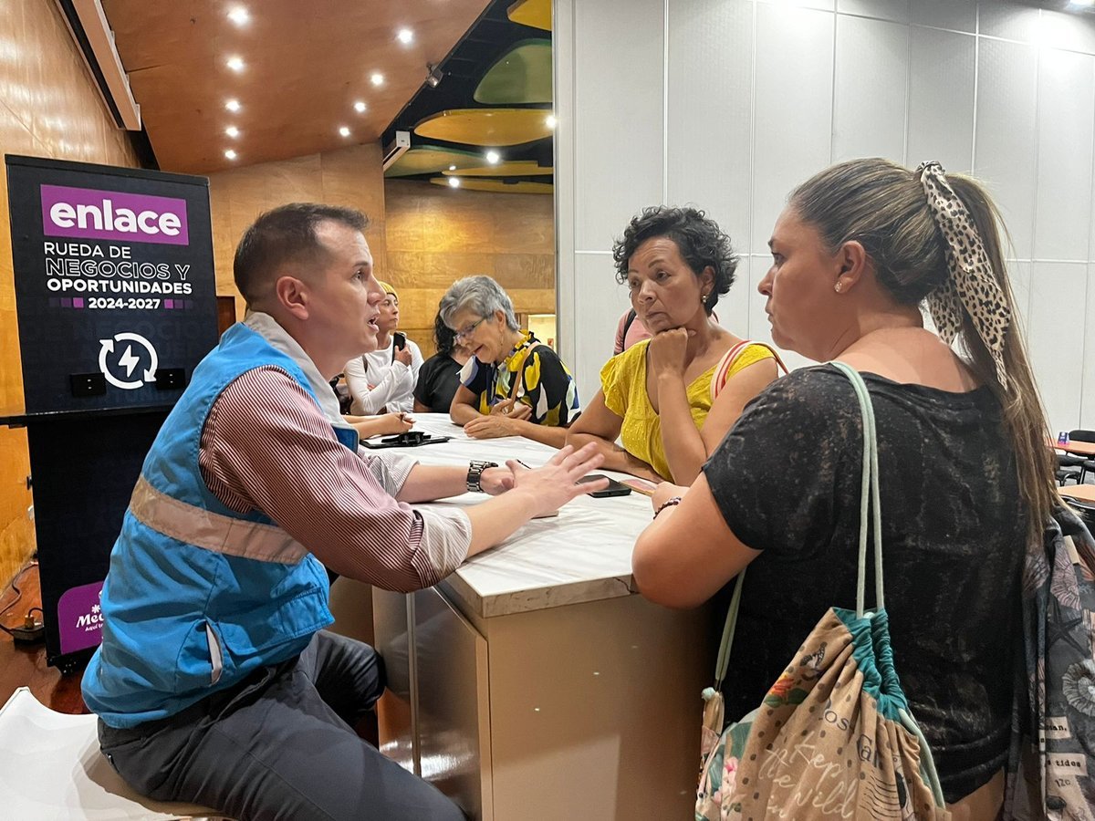 Más de 150 emprendedores participaron en rueda de negocios de la Alcaldía de Medellín para potenciar oportunidades