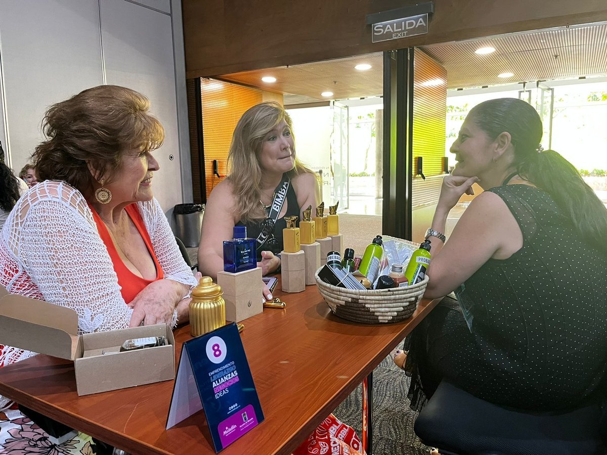 Más de 150 emprendedores participaron en rueda de negocios de la Alcaldía de Medellín para potenciar oportunidades