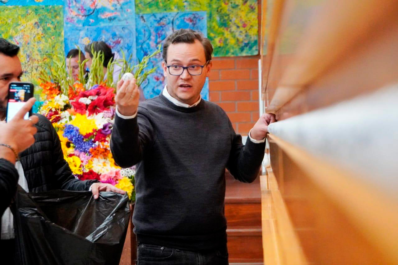 En Santa Elena se realizó el sorteo para asignar los nuevos cupos del 67.º Desfile de Silleteros En Santa Elena se realizó el sorteo para asignar los nuevos cupos del 67.º Desfile de Silleteros