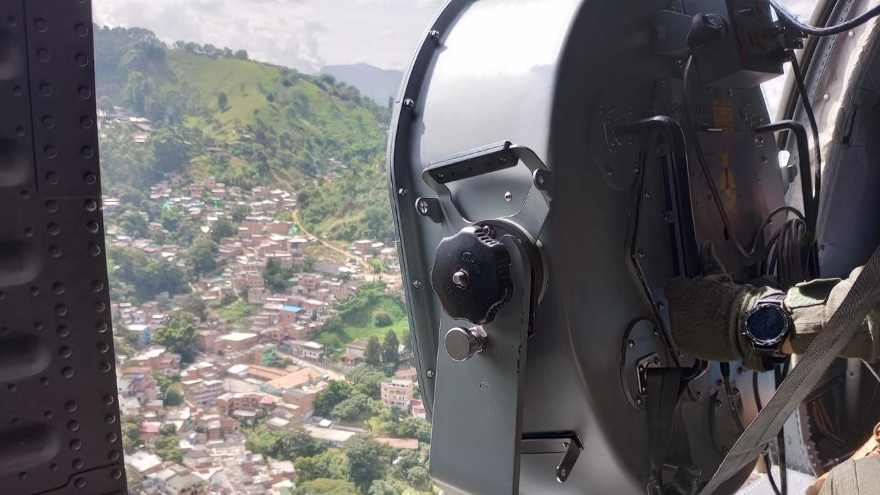 Medellín implementa perifoneo aéreo para mejorar la seguridad y la convivencia