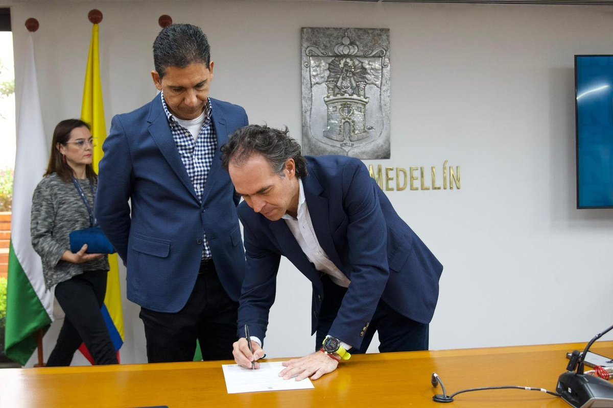 El alcalde Federico Gutiérrez Zuluaga posesionó a cinco corregidores El alcalde Federico Gutiérrez Zuluaga posesionó a cinco corregidores