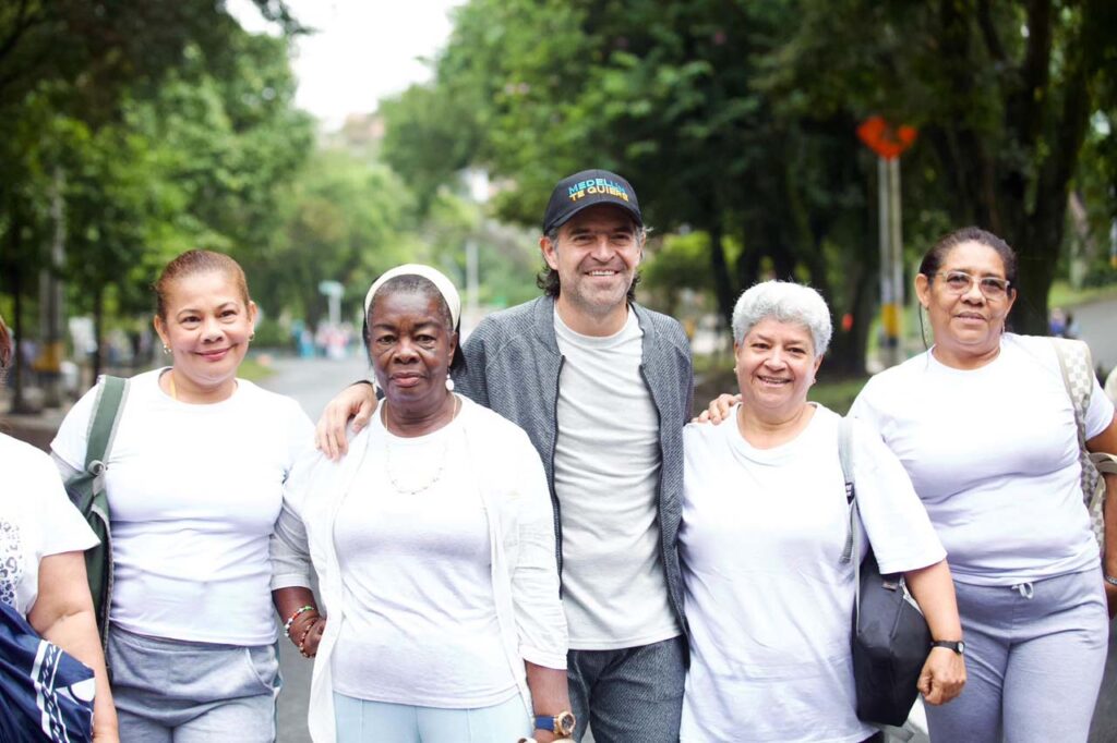 Caminata Adultos Mayores