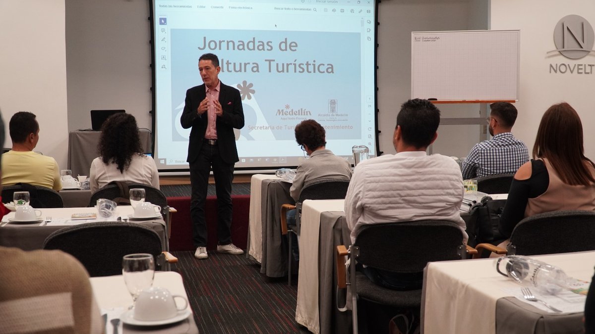 Más de 150 ciudadanos recibieron por primera vez capacitación en cultura turística por parte del Distrito