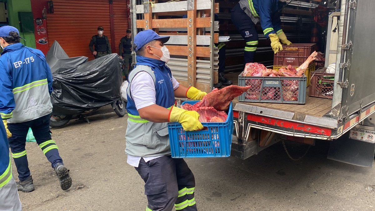 Cerca de dos toneladas y media de carne y pescado en malas condiciones fueron incautadas en el Centro de Medellín