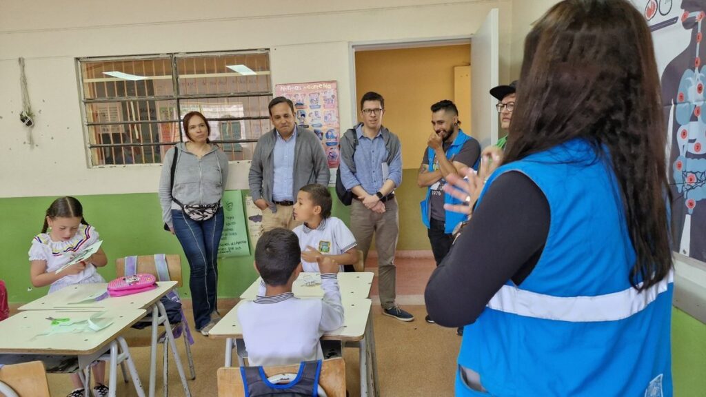 Delegación uruguaya explora iniciativas innovadoras de seguridad alimentaria en Medellín