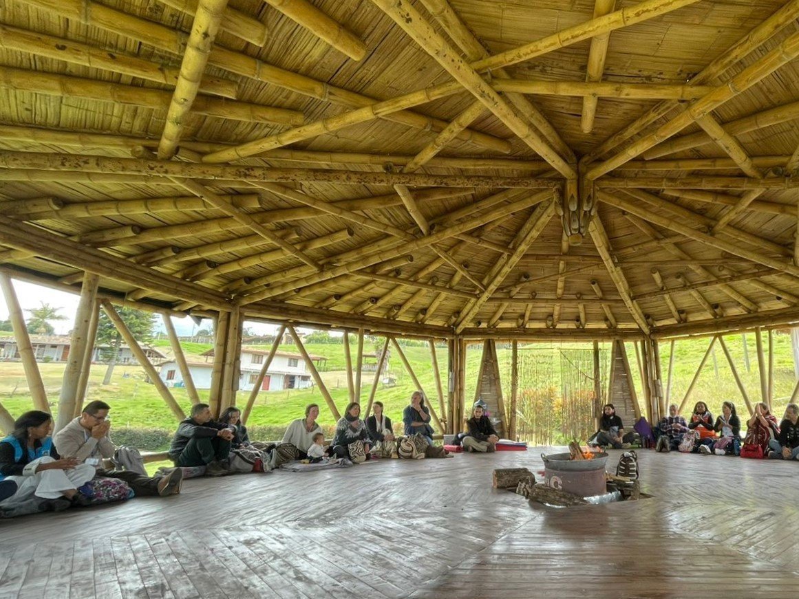 El Distrito fortalece la salud de 231 familias de diferentes etnias mediante el programa Medellín Te Quiere Saludable