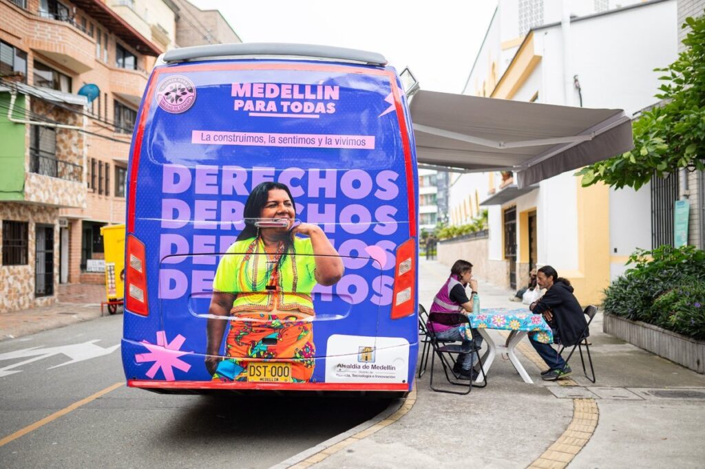 Unidad móvil recorrerá las calles de Medellín para ofrecer acompañamiento psicológico y jurídico a las mujeres
