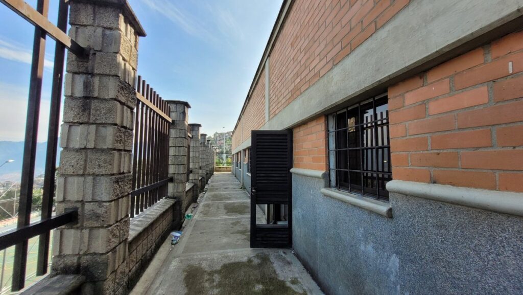 Usuarios del centro de salud Carpinelo serán atendidos en las sedes Popular y Santo Domingo por adecuaciones de infraestructura