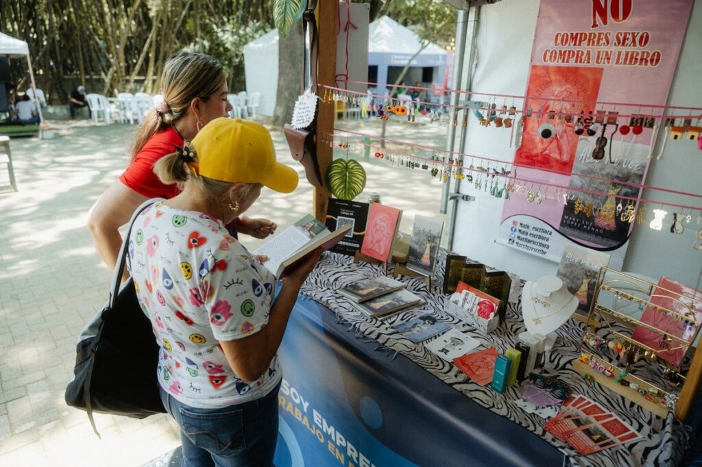 La Alcaldía de Medellín tendrá emprendedores por la paz en la Fiesta del Libro y la Cultura