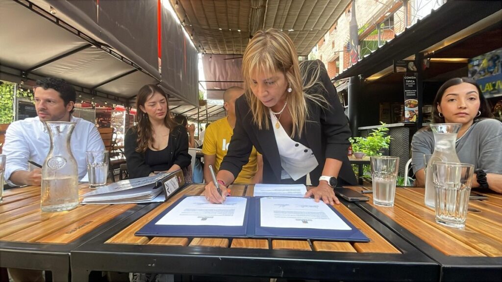 Alcaldía fortalece alianza por el patrimonio y la cultura del barrio Astorga, en El Poblado