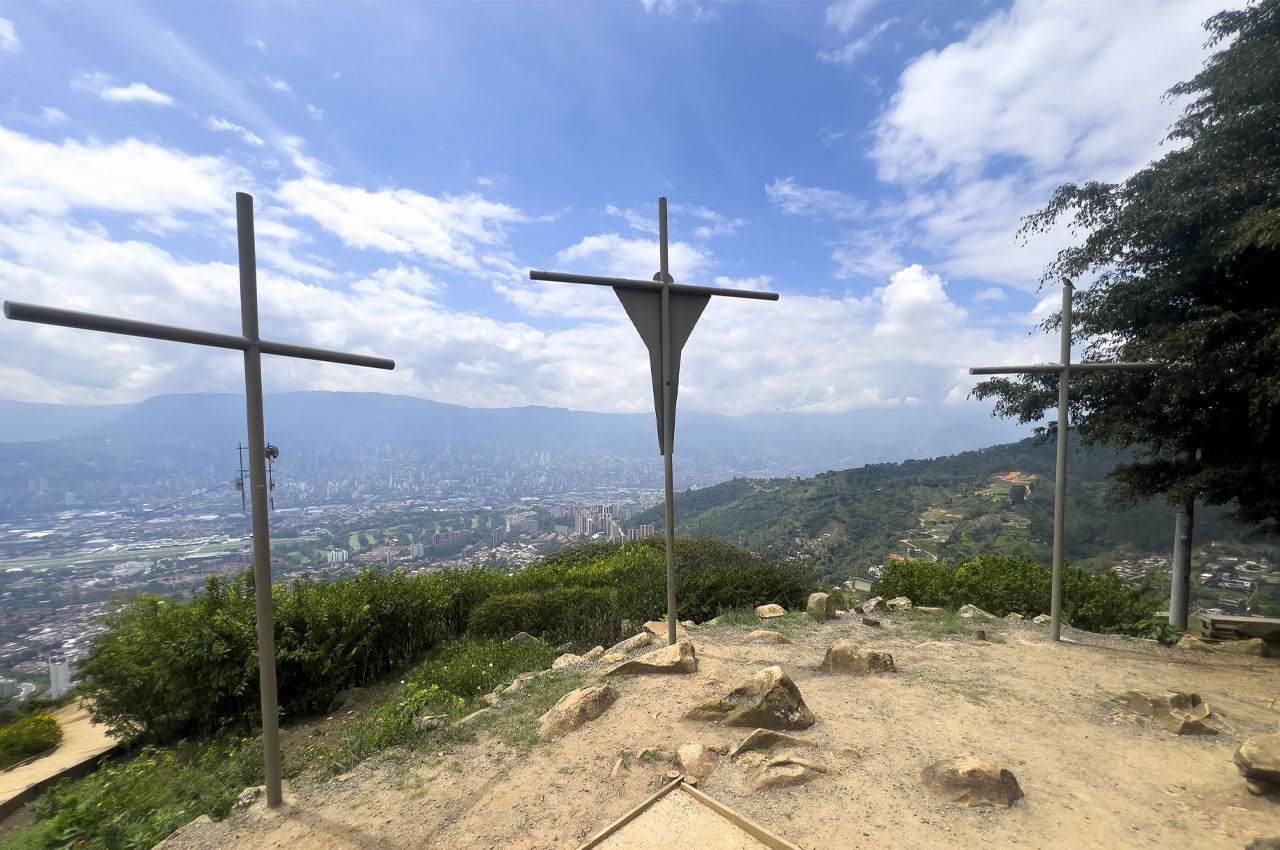 Cerro Tres Cruces