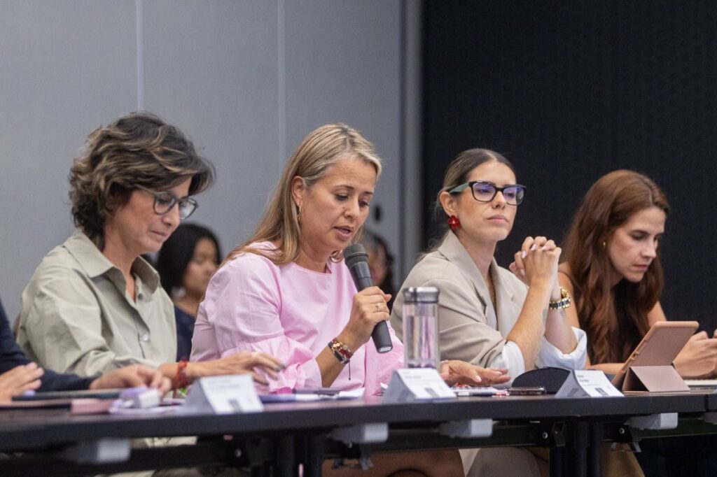 El Consejo de Seguridad Pública para las Mujeres ratifica su compromiso para prevenir las violencias de género en instituciones educativas de Medellín