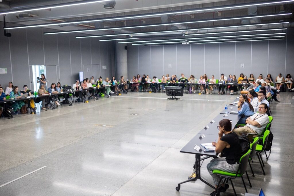 El Consejo de Seguridad Pública para las Mujeres ratifica su compromiso para prevenir las violencias de género en instituciones educativas de Medellín