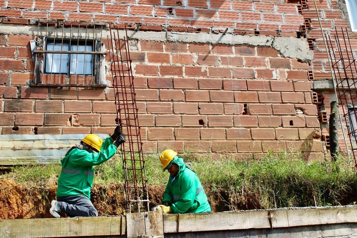 La Alcaldía de Medellín refuerza controles a la construcción ilegal en San Antonio de Prado La Alcaldía de Medellín refuerza controles a la construcción ilegal en San Antonio de Prado