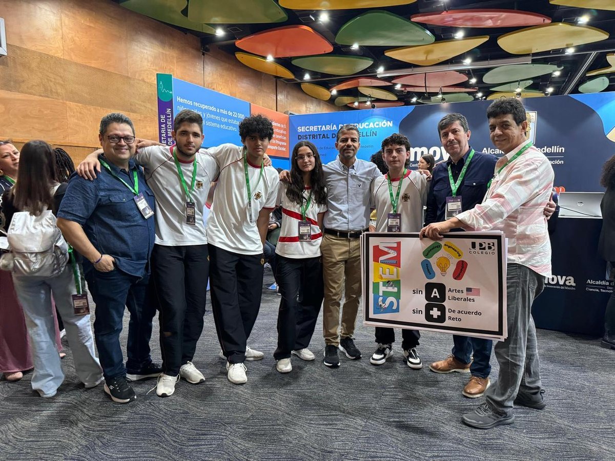 Hasta el 10 de octubre, docentes de Medellín podrán postularse para recibir el Reconocimiento Ser Mejor