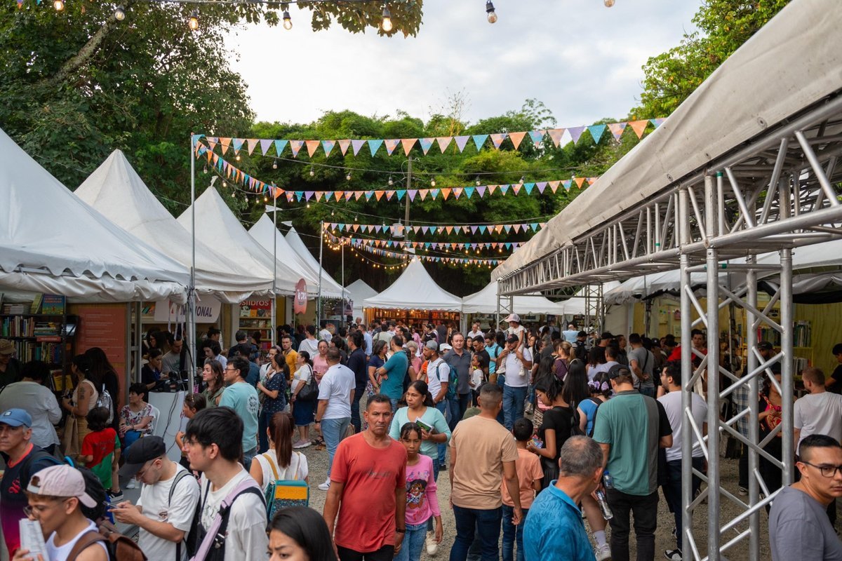 El cuentico azul de “Medellín es como vos”: una de las novedades de la Fiesta del Libro y la Cultura El cuentico azul de “Medellín es como vos”: una de las novedades de la Fiesta del Libro y la Cultura