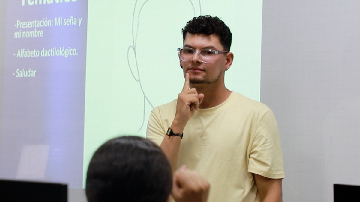 El ITM es la primera universidad del país que incluye Lengua de Señas Colombiana como requisito de grado