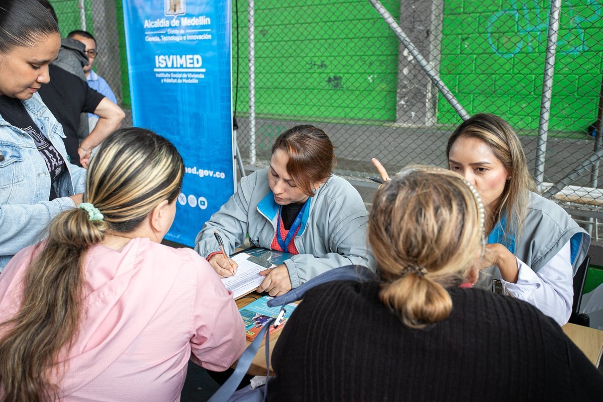 Isvimed y otras 15 instituciones se unen para asesorar en aspectos de vivienda a los habitantes de la comuna Doce de Octubre