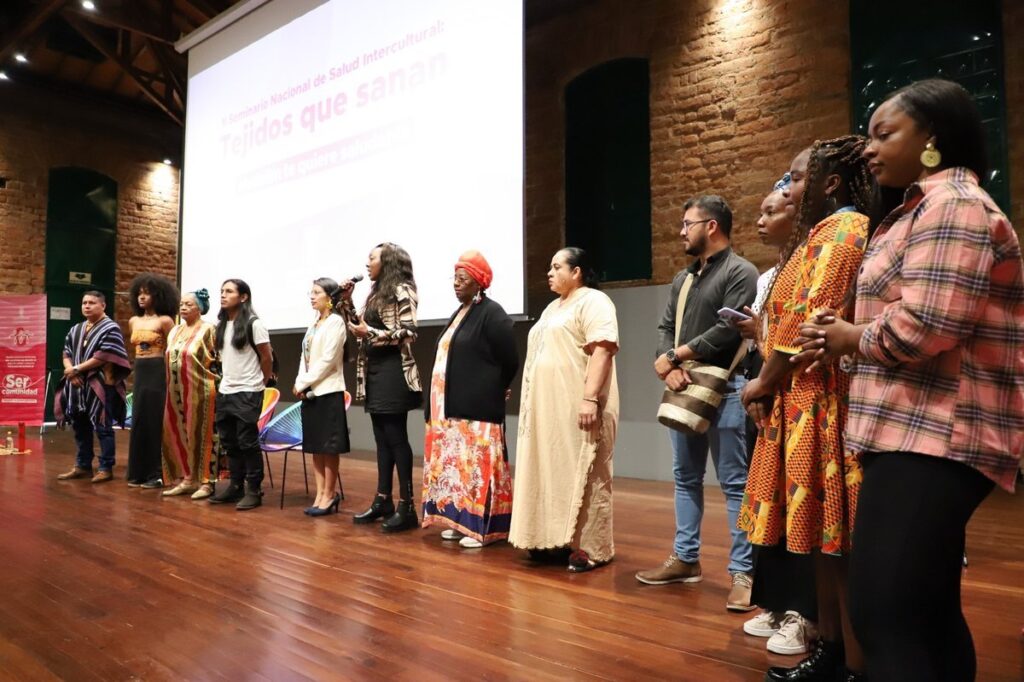 La Alcaldía de Medellín propició espacio para que profesionales de la salud aprendan sobre prácticas ancestrales