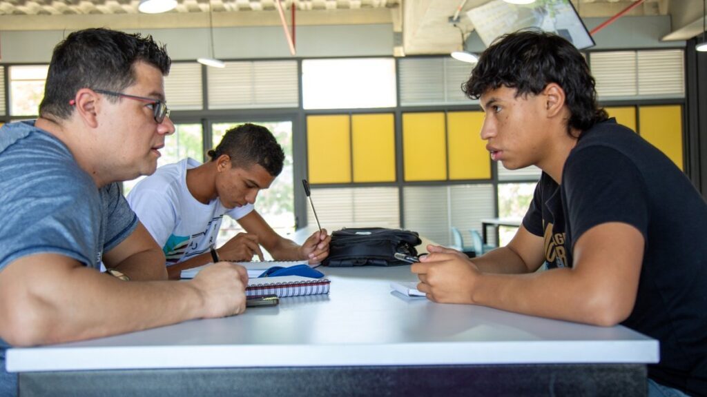 Acceder a un programa público de inglés sí es posible con los 2.000 cupos que ofrece Sapiencia