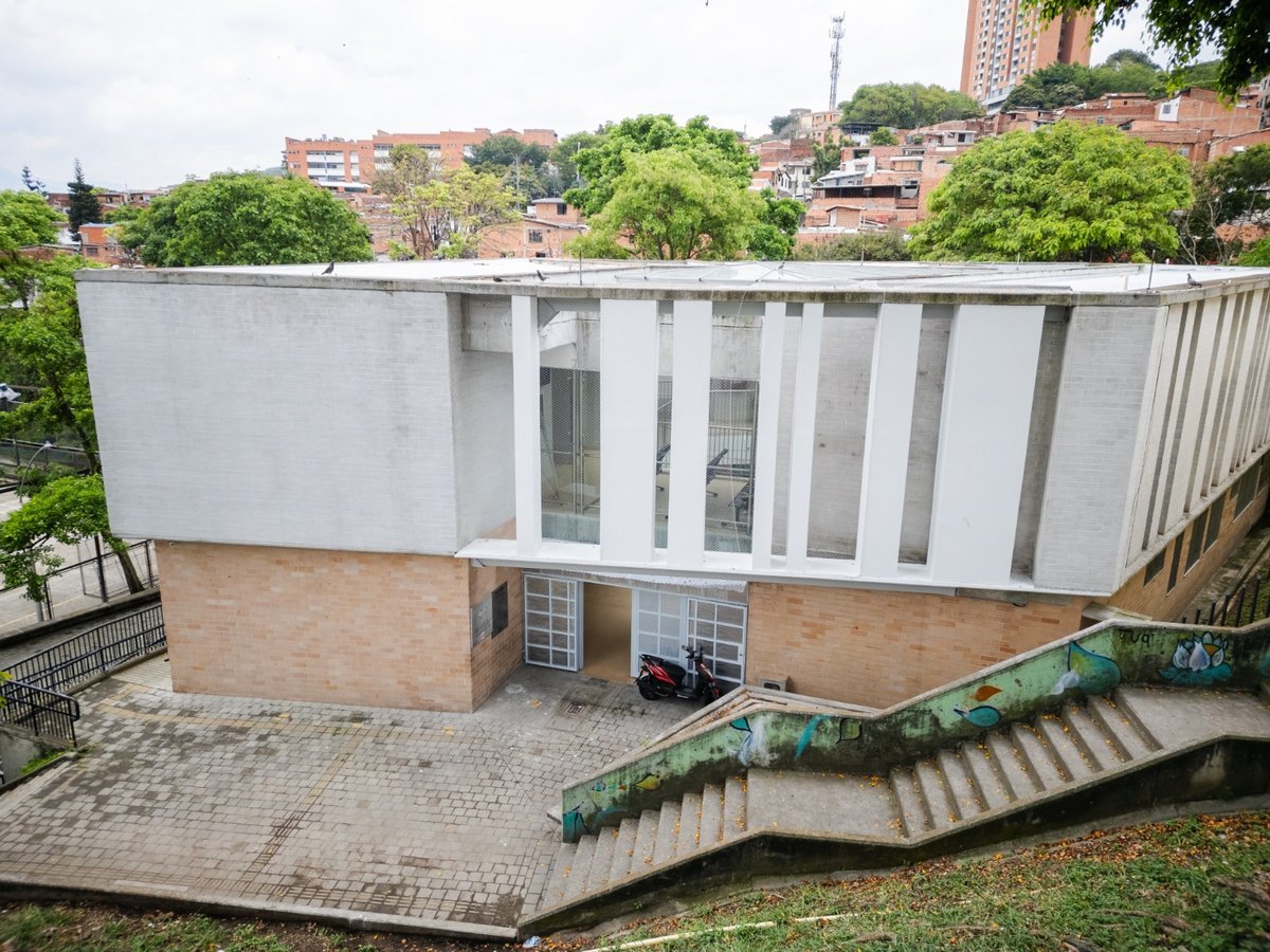 El Centro de Salud Alfonso López de Metrosalud, en la comuna Castilla, reabre sus puertas al público El Centro de Salud Alfonso López de Metrosalud, en la comuna Castilla, reabre sus puertas al público