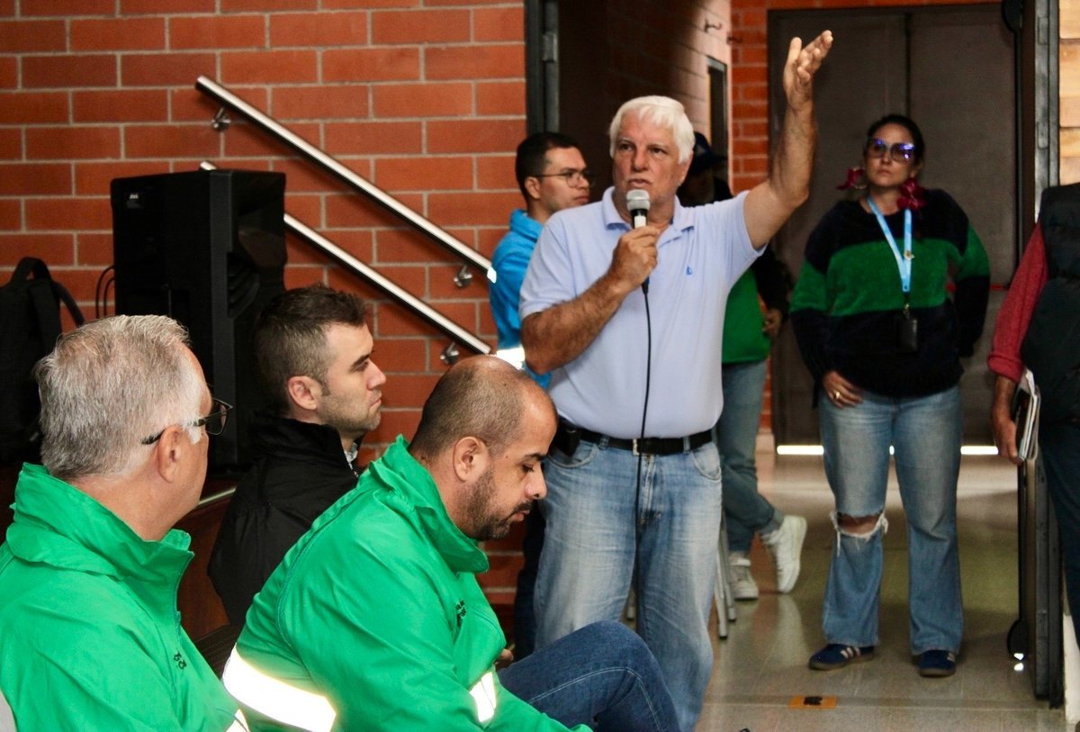 El Distrito y la Personería se unen para atender problemática de construcciones ilegales e irregulares en Santa Elena El Distrito y la Personería se unen para atender problemática de construcciones ilegales e irregulares en Santa Elena