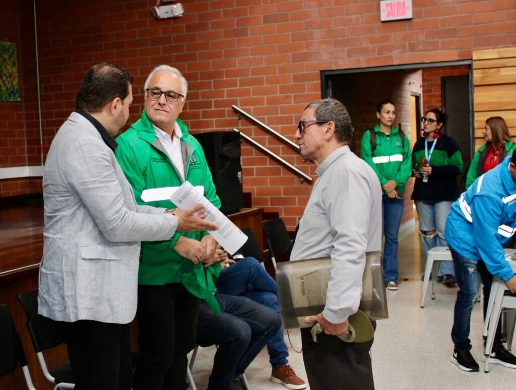 El Distrito y la Personería se unen para atender problemática de construcciones ilegales e irregulares en Santa Elena