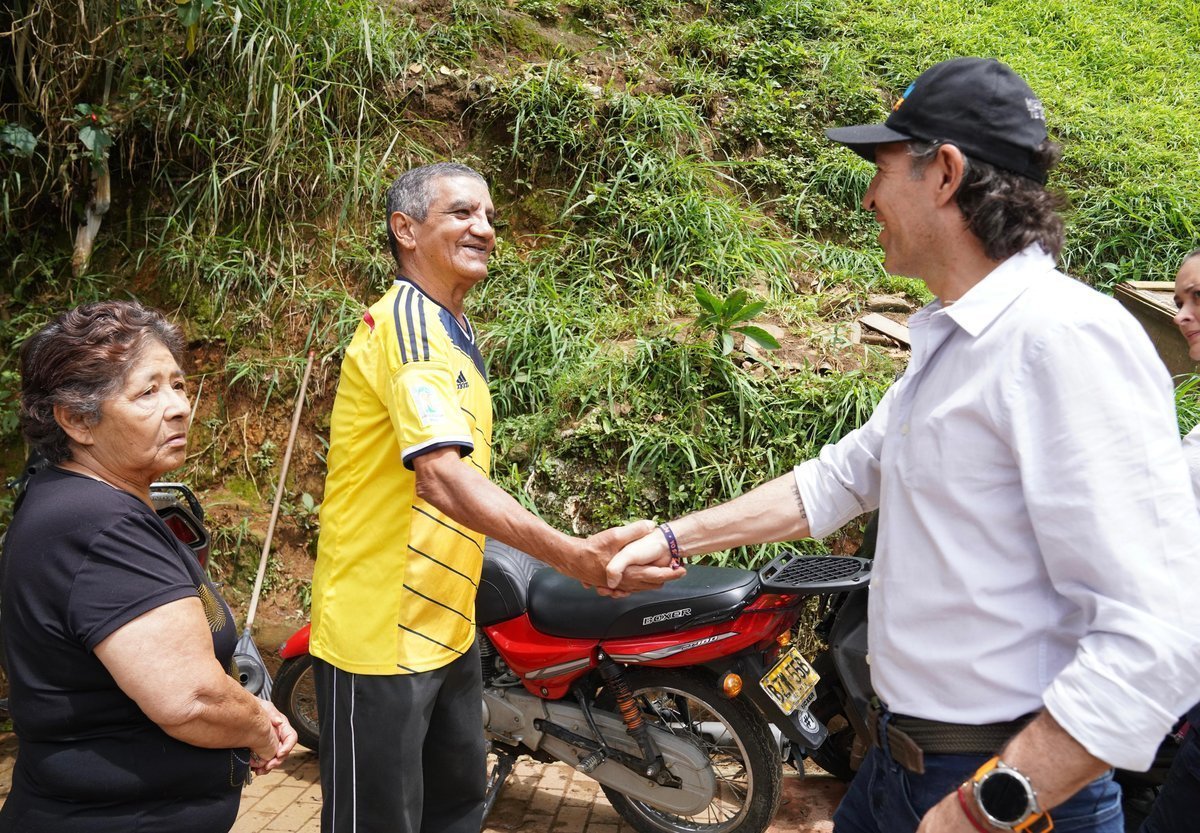 El Distrito y EPM se unen para llevar agua limpia y potable a 50.000 hogares vulnerables El Distrito y EPM se unen para llevar agua limpia y potable a 50.000 hogares vulnerables