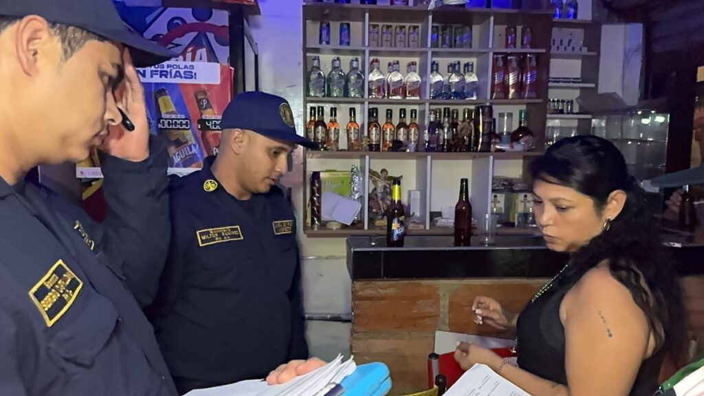 200 funcionarios de la Alcaldía de Medellín y la Policía intervinieron en megaoperativo en el Centro para combatir la criminalidad