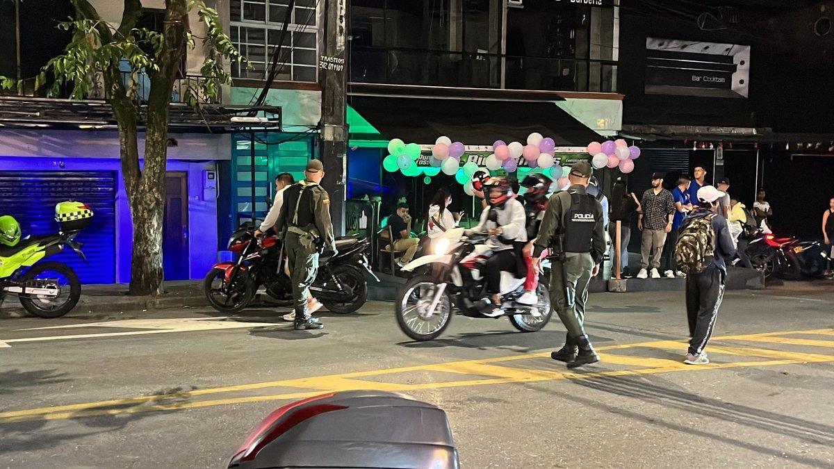 En operativo sorpresa en Aranjuez, las autoridades realizan cierre de establecimientos y acciones de control vehicular