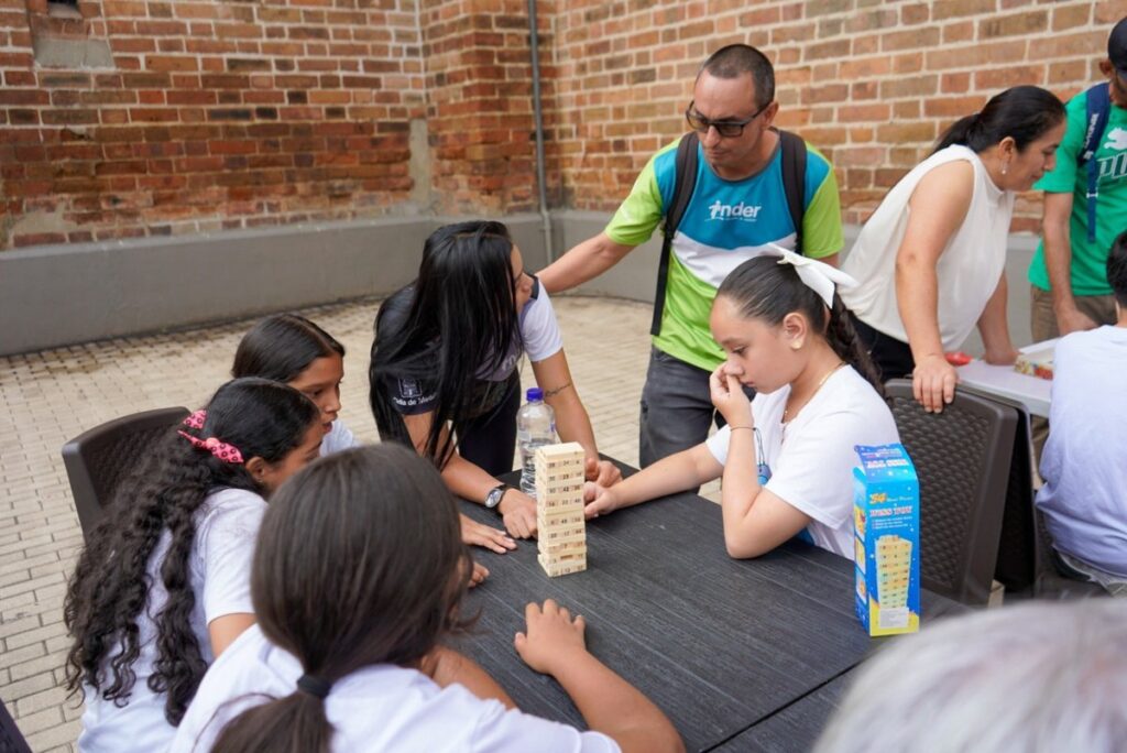 1.300 personas estuvieron en el primer “Festival Buen Vecino, Buen Centro”, en el Parque Bolívar
