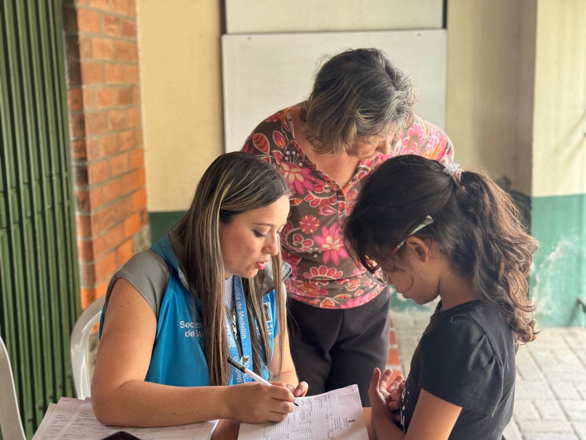 Para tener más familias fuertes y resilientes, el Distrito impulsa el desarrollo emocional de 500 niñas y niños