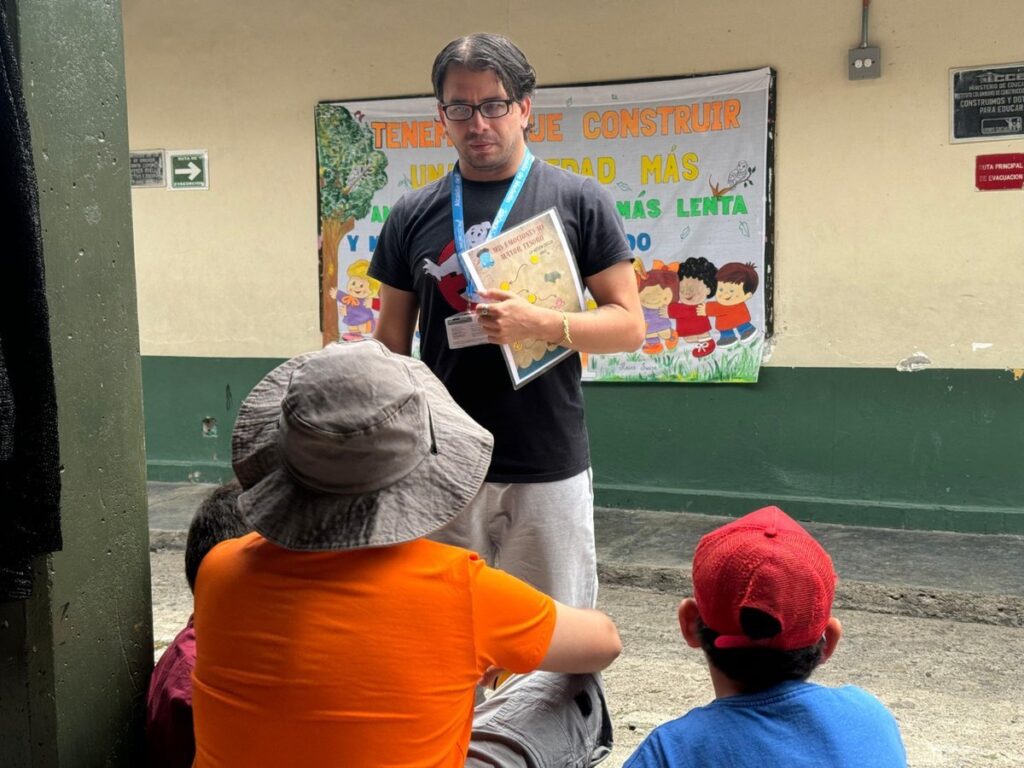 Para tener más familias fuertes y resilientes, el Distrito impulsa el desarrollo emocional de 500 niñas y niños