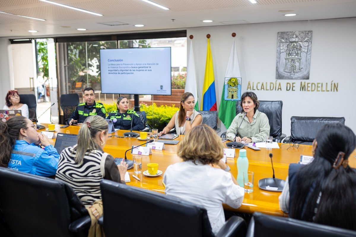 Medellín refuerza compromisos para enfrentar la violencia política contra las mujeres