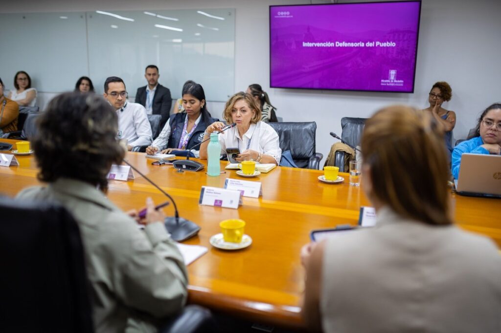 Medellín refuerza compromisos para enfrentar la violencia política contra las mujeres