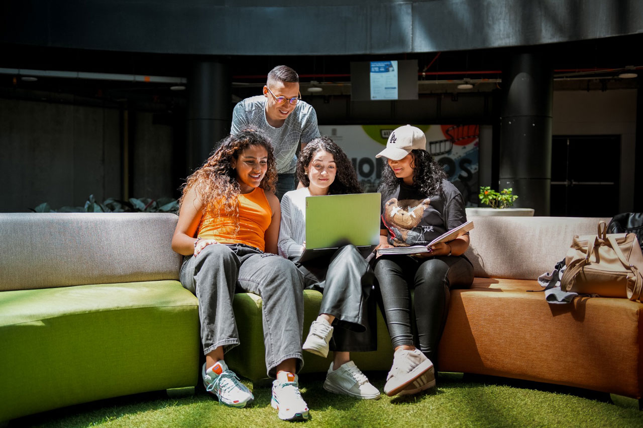 16.192 personas han accedido a educación postsecundaria en el Distrito con recursos de Presupuesto Participativo