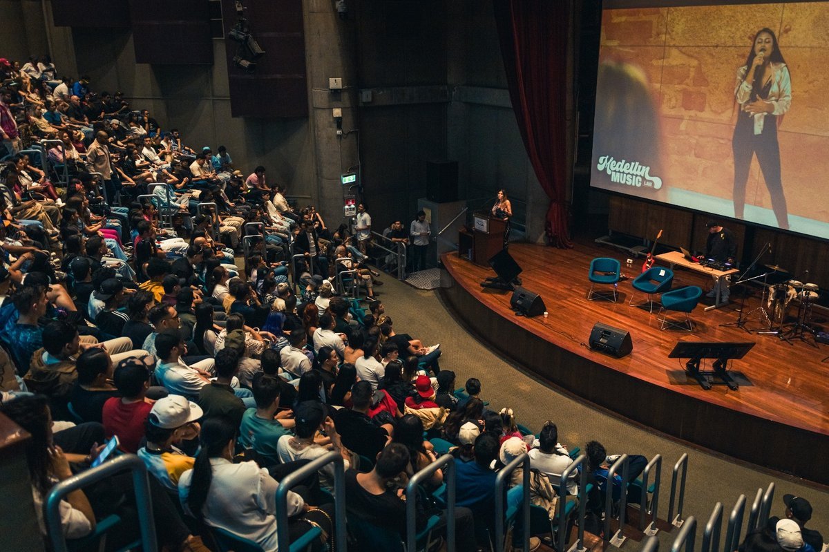 Se buscan otros 250 jóvenes apasionados por la industria musical: Medellín Music Lab abre nueva convocatoria