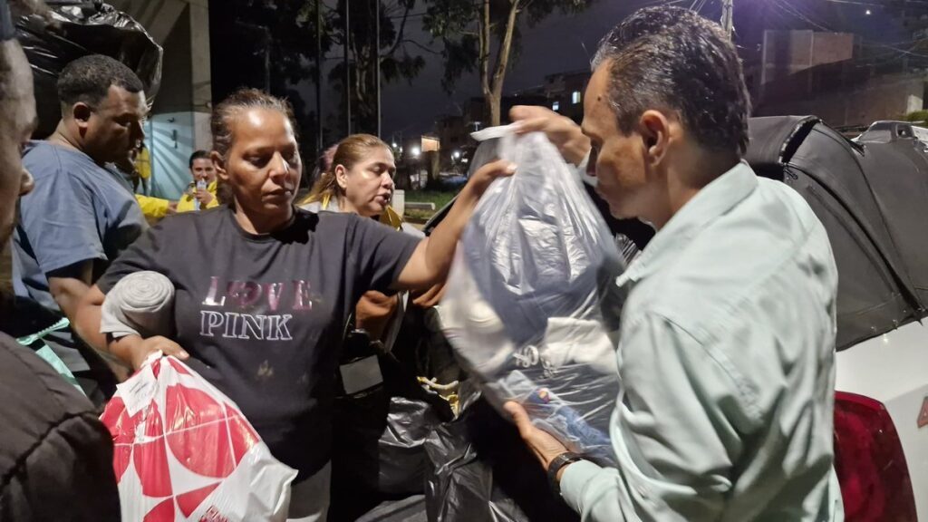 Por incendio en el sector de Carambolas 64 personas reciben atención integral del Distrito