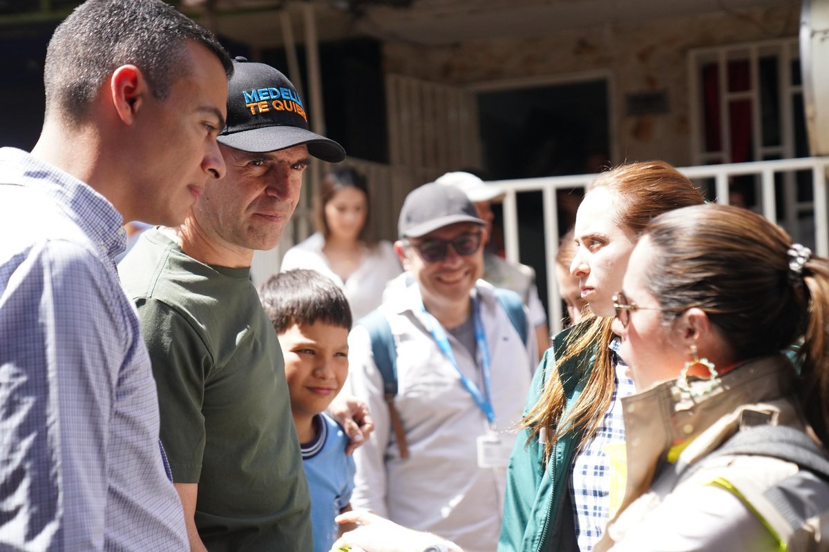 El alcalde Federico Gutiérrez entrega balance del acompañamiento integral a las 306 familias afectadas en Santa Cruz, sector El Sinaí