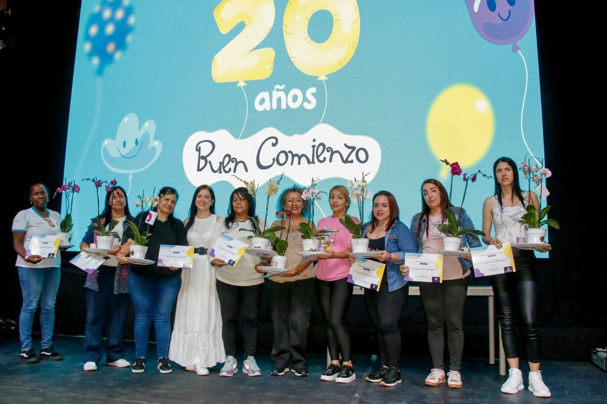 Gracias a todas las personas que durante 20 años han hecho de Buen Comienzo el programa más bonito y más importante que pueda tener una sociedad”: alcalde Federico Gutiérrez