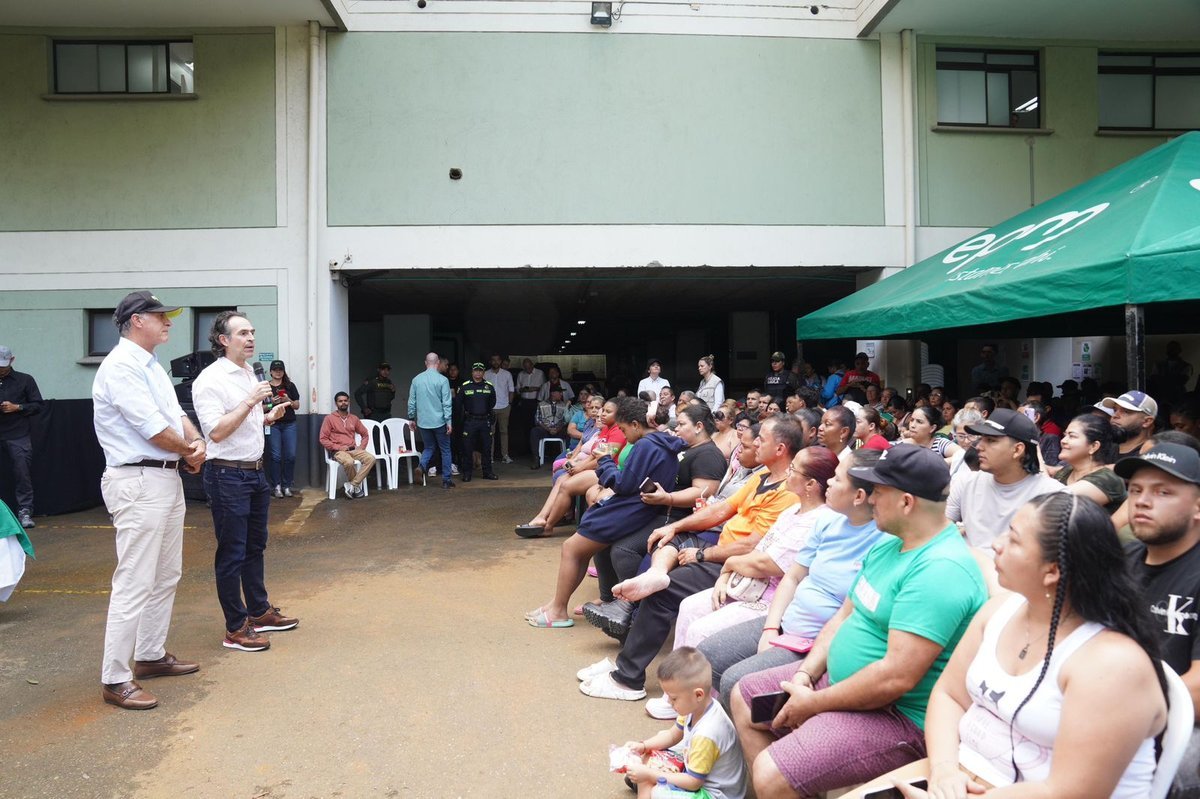 “Lo de hoy es una buena noticia para las familias de El Sinaí, se les entrega la compensación económica completa”: alcalde Federico Gutiérrez, al anunciar acuerdos definitivos con damnificados “Lo de hoy es una buena noticia para las familias de El Sinaí, se les entrega la compensación económica completa”: alcalde Federico Gutiérrez, al anunciar acuerdos definitivos con damnificados