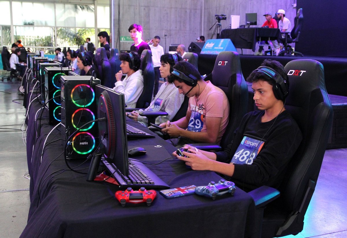 La fiesta de los ‘gamers’ en Medellín prepara una emotiva final