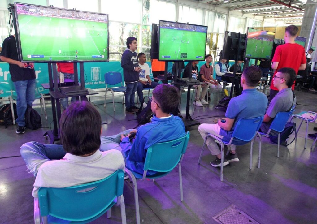 La fiesta de los ‘gamers’ en Medellín prepara una emotiva final