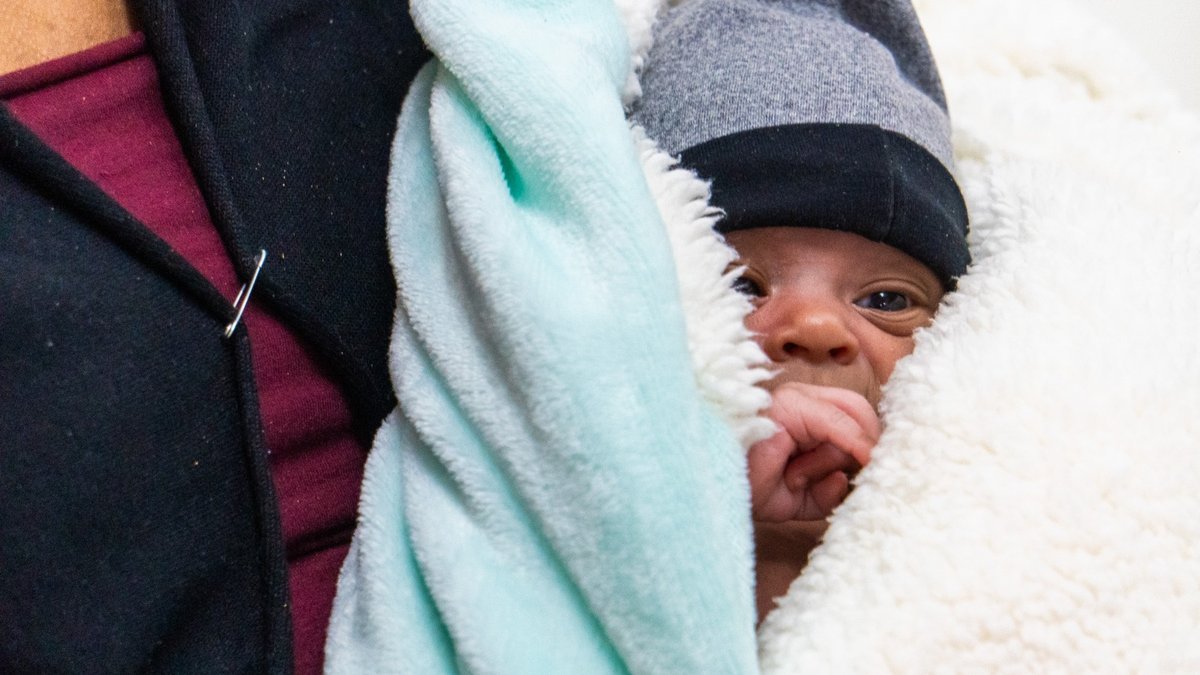 En sus 18 años, programa Madre Canguro del Hospital General de Medellín ha atendido 10.311 bebés prematuros