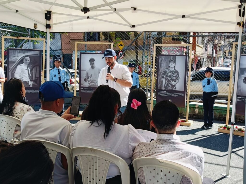 En Medellín se honró la memoria de las personas fallecidas en las vías