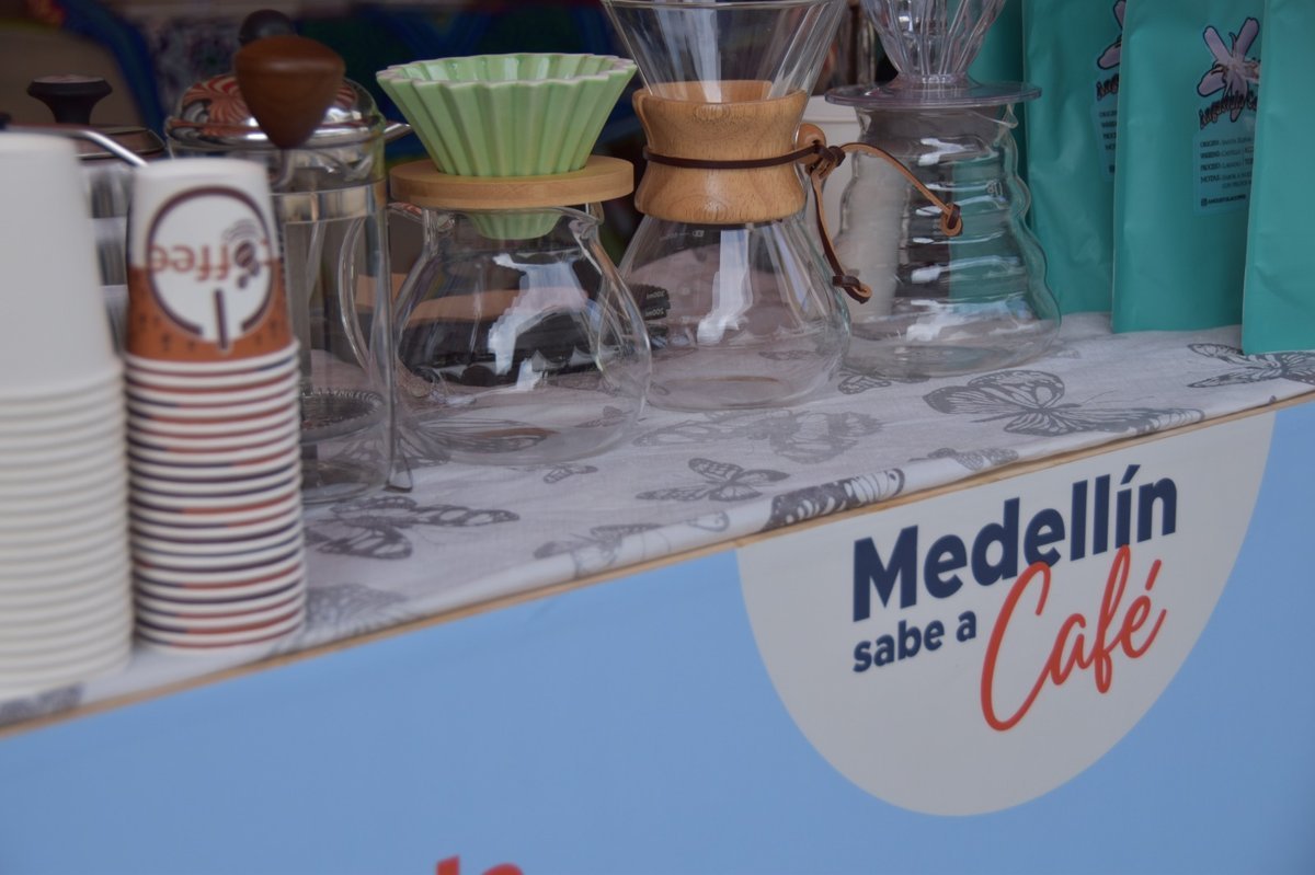Más de 60 productores de los corregimientos se reúnen en la primera feria Medellín sabe a café